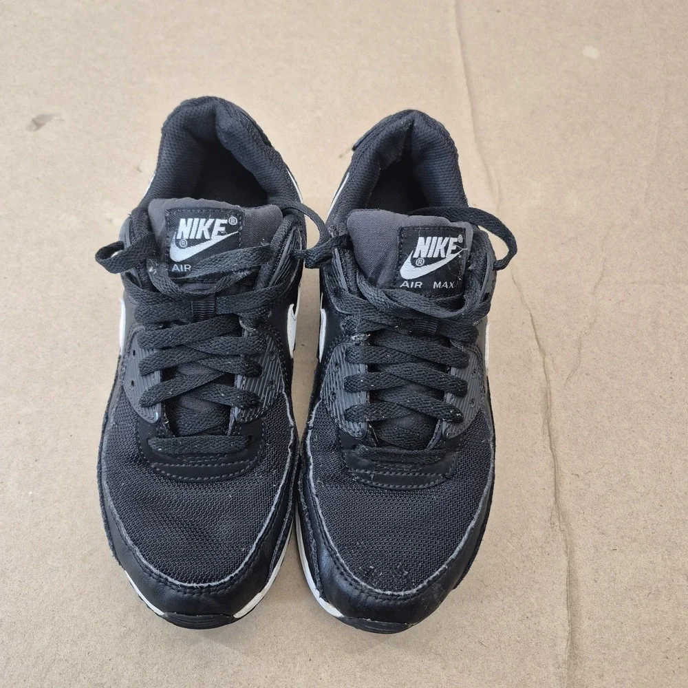 Size 8.5 • Nike Air Max 90 Black / White Women's Sneakers CQ2560-001‎